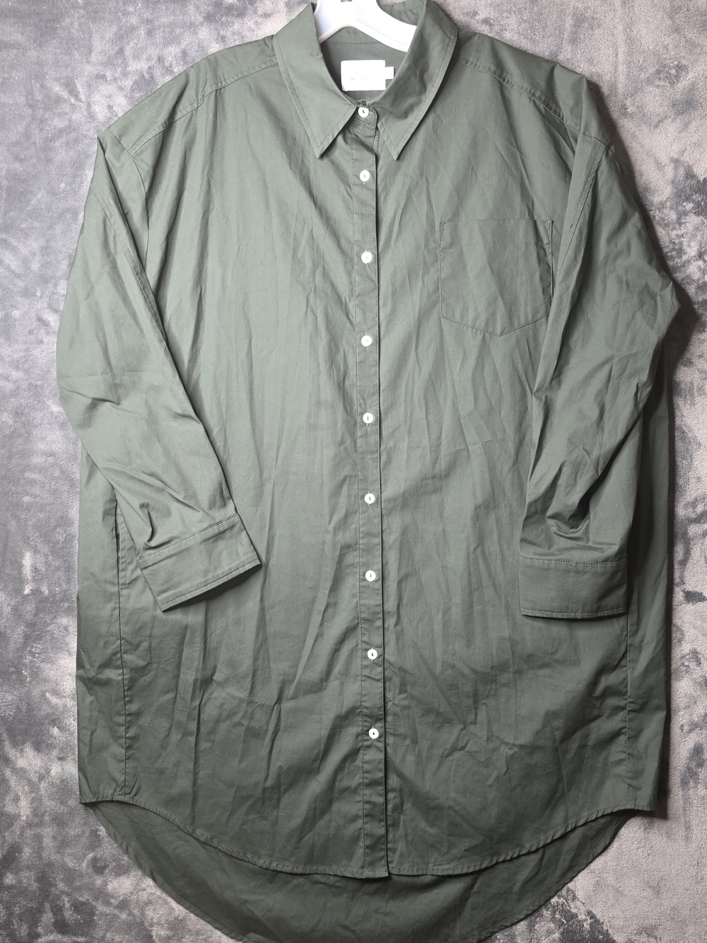 The Things Between Oversized Womens  Button-Up Shirt Dress in Olive Green Sz M.